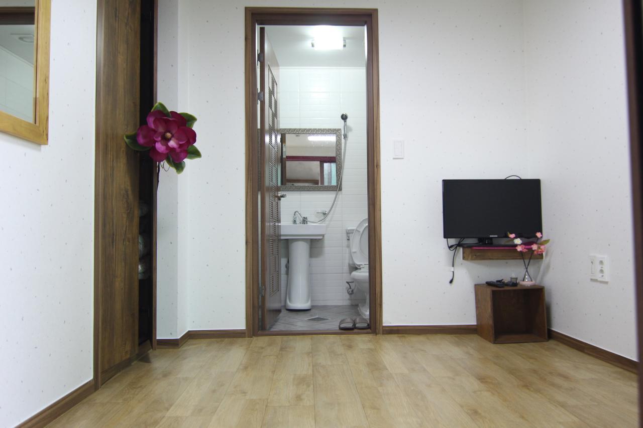 Eunhaengro 86.2 Hotel Jeonju Ngoại thất bức ảnh